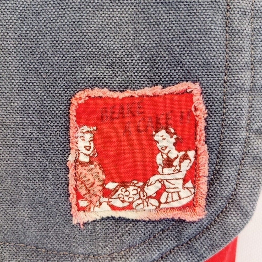 Handmade Quilted Cotton Small Crossbody Bergen Bag 50's Housewife Red & Black - Picture 4 of 16